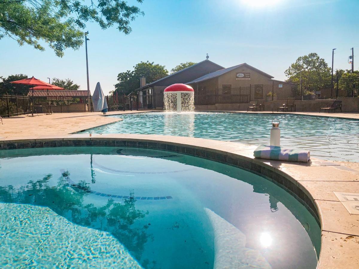 Sun Retreats Texas Hill Country Hotel New Braunfels Kültér fotó